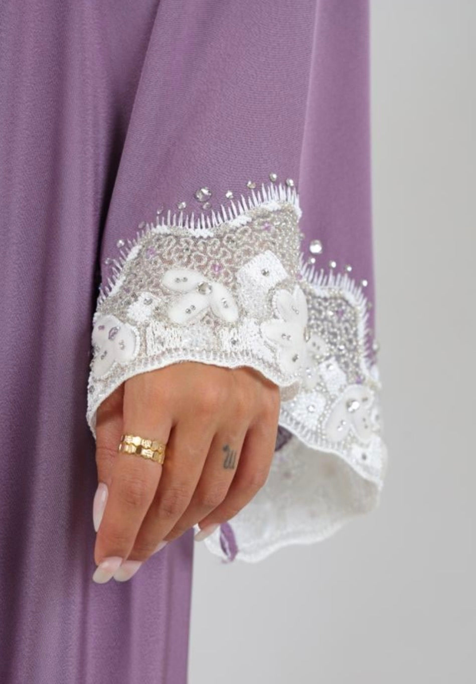 Aprail Abaya